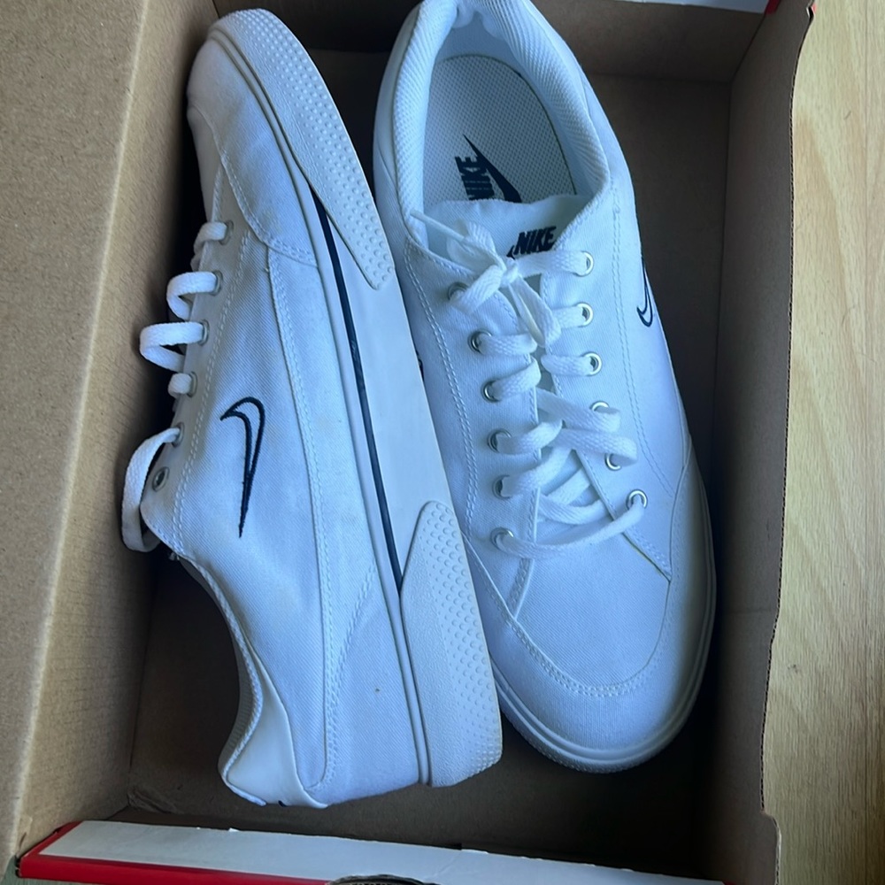 Size 11 Nike